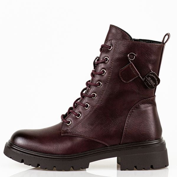 Bordowe trapery damskie M.Daszyński 2508-4. Czerwone botki damskie M.Daszyński, ze skóry, bez obcasa. W wyprzedaży za 185.07 zł.