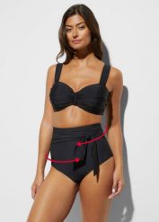 Mocno modelujące figi bikini z wysokim stanem i wiązanym paskiem. Czarne bikini damskie bonprix, bez wzorów. Za 99.99 zł.