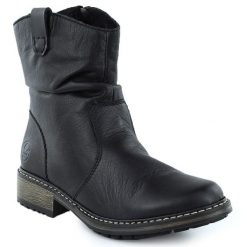 Skórzane botki damskie marszczone czarne Rieker Z6883-00. Czarne botki damskie Rieker, ze skóry, bez obcasa, bez zapięcia. Za 399.00 zł.