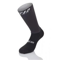 Skarpetki Mb Wear Aero Fast H20. Czarne skarpetki męskie MB WEAR, bez wzorów, z lycry. Za 194.50 zł.