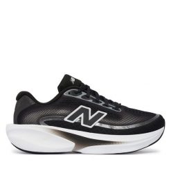 Buty do biegania New Balance. Czarne obuwie do biegania damskie New Balance. Za 649.99 zł.
