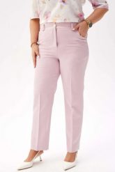 Eleganckie spodnie Eleonora w kolorze pudrowego różu PLUS SIZE XXL. Czerwone spodnie materiałowe damskie Moda Size Plus Iwanek, bez wzorów, z elastanu, biznesowe, plus size. Za 209.90 zł.