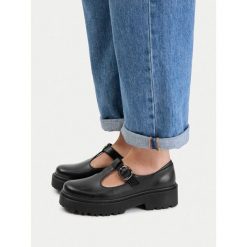 Półbuty Lasocki. Czarne półbuty damskie Lasocki, bez wzorów, bez obcasa, na obcasie. Za 199.99 zł.