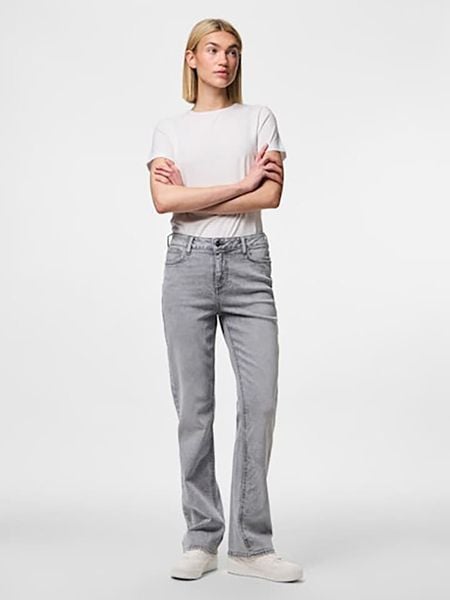 Pieces Dżinsy - Regular fit - w kolorze szarym rozmiar: W25/L32. Szare jeansy damskie Pieces. Za 74.28 zł.