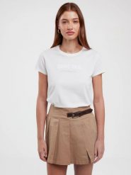 Koszulka damska z logo BIG STAR z kolekcji Authentic biała Della 100. Białe t-shirty damskie Big Star, l, z aplikacjami, z dzianiny, bez kołnierzyka. W wyprzedaży za 59.99 zł.