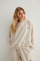 Bluza damska o kroju regular fit w kolorze LATTE MELANGE - MANLY. Brązowe bluzy bez kaptura damskie Marsala, m, z bawełny. Za 319.90 zł.