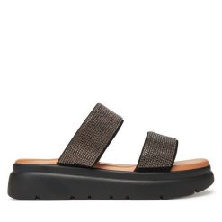 Klapki Clara Barson. Czarne klapki damskie Clara Barson, bez wzorów, bez obcasa. Za 119.99 zł.