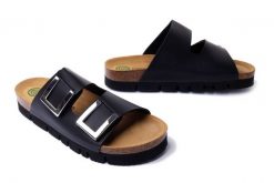 DR. BRINKMANN 700349-01 schwarz, klapki damskie. Czarne klapki damskie Dr. Brinkmann, bez wzorów, bez obcasa. Za 263.92 zł.