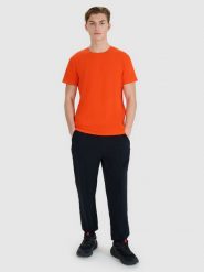 4F Spodnie casual męskie - czarne 3XL. Czarne spodnie dresowe męskie 4f, bez wzorów, z dresówki. W wyprzedaży za 99.99 zł.