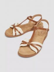 S.Oliver Sandały w kolorze jasnobrązowo-kremowym rozmiar: 40. Brązowe sandały damskie S.Oliver, bez wzorów, bez obcasa. Za 171.28 zł.