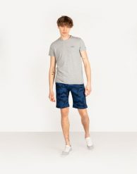 Pepe Jeans Szorty "Owen" | PM800850 | Owen Short Camo | Mężczyzna | Moro, Granatowy. Niebieskie szorty męskie Pepe Jeans, z bawełny, bez kołnierzyka. W wyprzedaży za 149.00 zł.