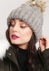 Khaki Czapka z Wełną Clout. Brązowe czapki zimowe damskie Renee, z dzianiny. Za 24.99 zł.