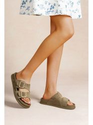 Foreverfolie Klapki w kolorze khaki rozmiar: 39. Brązowe klapki damskie Foreverfolie, bez wzorów, bez obcasa. Za 86.99 zł.