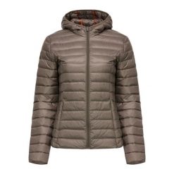 Damska kurtka puchowa JOTT Cloe. Brązowe kurtki damskie jott, bez wzorów, z puchu, bez kaptura. W wyprzedaży za 689.00 zł.