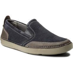 Półbuty CLARKS - Gosler Race 261325837 Blue Suede. Niebieskie półbuty męskie Clarks, z materiału, bez zapięcia. W wyprzedaży za 199.00 zł.