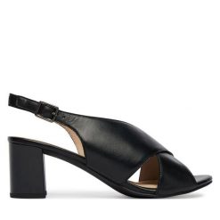 Sandały Caprice. Czarne sandały damskie Caprice, bez wzorów, bez obcasa, na płaskiej podeszwie. Za 299.99 zł.