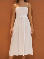 Sukienka midi na ramiączkach z wiskozą - kremowy. Białe sukienki damskie Sinsay, l, bez wzorów, z materiału, boho, bez kołnierzyka, bez ramiączek, midi. Za 59.99 zł.