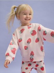 Bawełniana bluza we wzór - pastelowy róż. Czerwone bluzy i bluzki niemowlęce Reserved, bez wzorów, z bawełny, bez ramiączek, bez kaptura. W wyprzedaży za 27.99 zł.