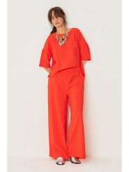 SKFK Spodnie "Klodin" w kolorze czerwonym rozmiar: 36. Czerwone spodnie materiałowe damskie SKFK, bez wzorów, z materiału, z podwyższonym stanem. Za 239.99 zł.