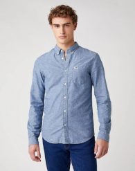 KOSZULA MĘSKA WRANGLER LS 1PKT BUTTN DOWN MID INDIGO W5F3TVX8E 112130135. Niebieskie koszule męskie Wrangler, m, bez wzorów, bez kołnierzyka, bez ramiączek. Za 159.99 zł.