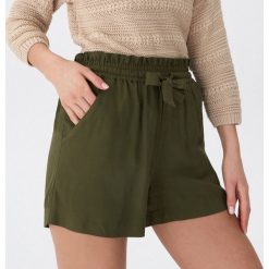 Szorty - Khaki. Brązowe szorty damskie House, bez kołnierzyka. Za 49.99 zł.