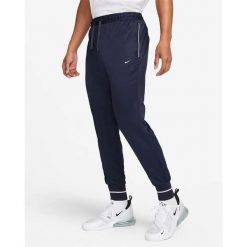 Spodnie treningowe męskie Nike Strike Jogging Pants. Białe spodnie dresowe męskie Nike, bez wzorów, z dresówki. Za 295.60 zł.