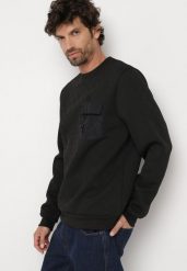 Czarna Tłoczona Bluza Ozdobiona Kieszonką z Klapą Ansabeth. Czarne bluzy bez kaptura męskie Born2be, l, z jeansu. Za 79.99 zł.