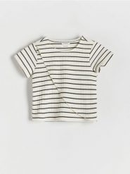Prążkowany t-shirt - wielobarwny. Koszulki dziewczęce Reserved, bez wzorów, z dzianiny, bez ramiączek. W wyprzedaży za 29.99 zł.