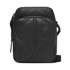 Saszetka nerka Calvin Klein. Czarne saszetki męskie CALVIN KLEIN. Za 299.99 zł.