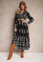 Czarna Sukienka z Wiskozą i Kopertowym Dekoltem Mirilaine. Czarne sukienki damskie Renee, na co dzień, l, bez wzorów, z wiskozy, eleganckie, bez kołnierzyka, bez ramiączek, kopertowe. W wyprzedaży za 83.99 zł.