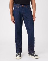 WRANGLER MĘSKIE SPODNIE JEANSOWE JEANS FRONTIER WRANGLER BLUE W16VEIX05 112330734. Niebieskie spodnie materiałowe męskie Wrangler, bez wzorów, z jeansu. Za 209.99 zł.