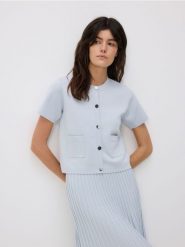 Sweter z wiskozą - jasnoniebieski. Niebieskie swetry klasyczne damskie Reserved, l, z dzianiny, bez kołnierzyka. W wyprzedaży za 89.99 zł.