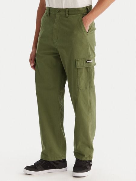 DC Shoes Spodnie cargo Worker Baggy Chino Cargo EDYNP03170 Zielony Relaxed Fit. Zielone spodnie materiałowe męskie DC Shoes, bez wzorów, z bawełny. Za 369.99 zł.
