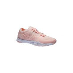 Buty fitness kardio 900 damskie. Czerwone obuwie treningowe damskie DOMYOS, na fitness i siłownię. Za 159.99 zł.