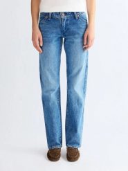 DAMSKIE SPODNIE WRANGLER LOW RISE COWBOY JEAN LASSO LAGOO 112371112. Spodnie materiałowe damskie Wrangler, bez wzorów, z jeansu. Za 219.99 zł.