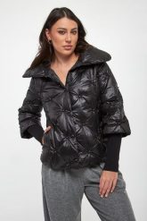 Kurtka damska z dżetami JOSEPH RIBKOFF. Kurtki damskie Joseph Ribkoff, m, bez wzorów, bez kaptura. Za 1,089.00 zł.