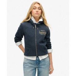 Bluza z kapturem z luksusowym metalicznym logo. Niebieskie bluzy z kapturem damskie Superdry., z bawełny. W wyprzedaży za 363.80 zł.