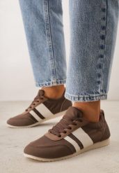 Brązowe Sneakersy Kultowe Tenisówki z Marszczeniem przy Pięcie Rhodophine. Brązowe trampki i tenisówki damskie Born2be, bez wzorów, z jeansu. Za 109.99 zł.