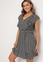 Czarna Rozkloszowana Sukienka z Bawełny w Kwiaty z Guzikami Ronelle. Czarne sukienki damskie Born2be, na co dzień, l, bez wzorów, z bawełny, eleganckie, bez kołnierzyka, bez ramiączek, mini, proste. Za 49.99 zł.