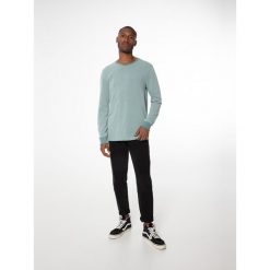 Bluza męska Protest NXGQUILLAN sweatshirt. Niebieskie bluzy bez kaptura męskie Protest, m. W wyprzedaży za 115.00 zł.