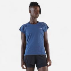 Koszulka do biegania damska Kiprun Run 900 Light. Niebieskie t-shirty damskie KIPRUN, m, bez wzorów, z elastanu, bez kołnierzyka. W wyprzedaży za 89.99 zł.