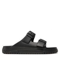 Klapki Armani Exchange. Czarne klapki damskie Armani Exchange, bez wzorów, bez obcasa. Za 259.99 zł.
