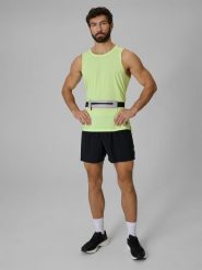 4F Spodenki do biegania szybkoschnące męskie - czarne L. Czarne szorty męskie 4f, z tkaniny, bez kołnierzyka. Za 149.99 zł.