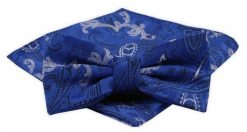Męska Mucha z Poszetką Alties - Niebieska w Orientalny Wzór. Niebieskie krawaty i muchy męskie Alties, bez wzorów, eleganckie. Za 54.00 zł.