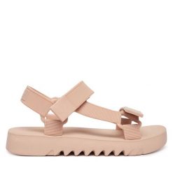 Sandały Melissa. Czerwone sandały damskie Melissa, bez wzorów, bez obcasa, na płaskiej podeszwie. Za 332.99 zł.