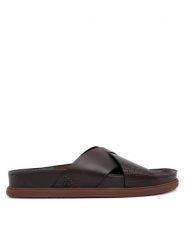 Clarks Klapki Torford Cross 26180888 Brązowy. Brązowe klapki i japonki męskie Clarks, ze skóry. Za 319.99 zł.