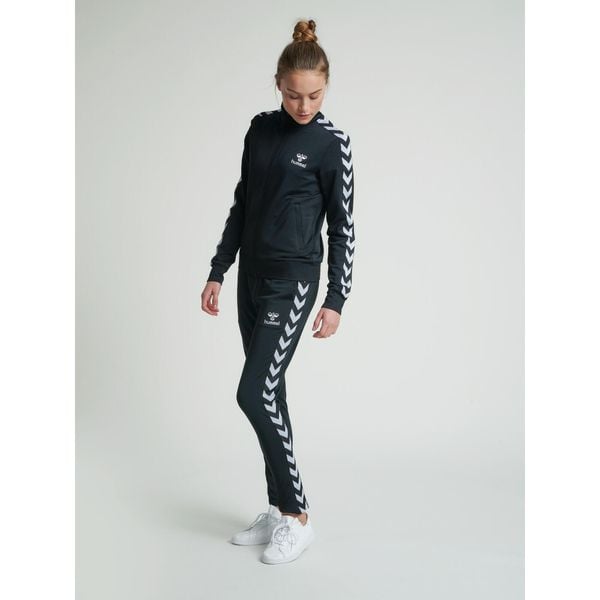 Spodnie do piłki ręcznej damskie Hummel hmlnelly 2.0 tapered. Czarne spodnie materiałowe damskie HUMMEL, bez wzorów, z tkaniny, sportowe. Za 220.00 zł.