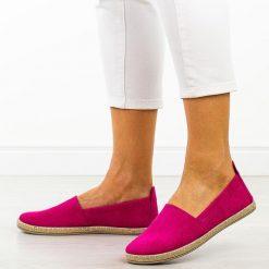 Fuksja espadryle damskie, półbuty Potocki 16332. Czerwone espadryle damskie POTOCKI, bez wzorów, z zamszu, bez obcasa. Za 89.00 zł.