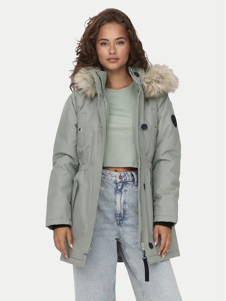 ONLY Parka Iris 15304625 Zielony Regular Fit. Zielone parki damskie Only, s, bez wzorów, z syntetyku. Za 189.99 zł.