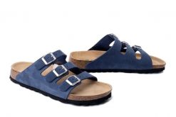 DR. BRINKMANN 701004-05 blau, klapki damskie. Niebieskie klapki damskie Dr. Brinkmann, bez wzorów, ze skóry, bez obcasa. Za 229.42 zł.